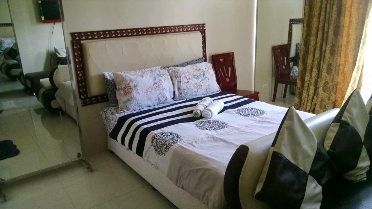 3N Palm Tree Villas มะนิลา ภายนอก รูปภาพ